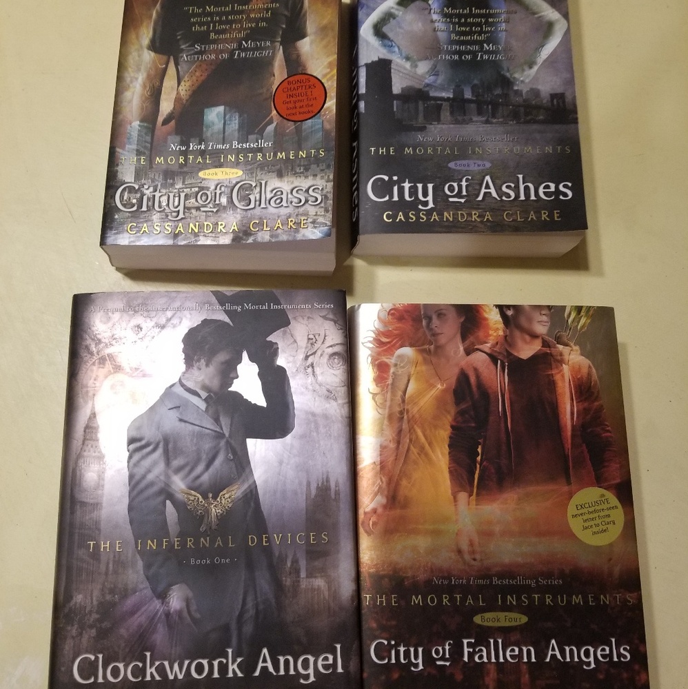 Books by Cassandra Clare